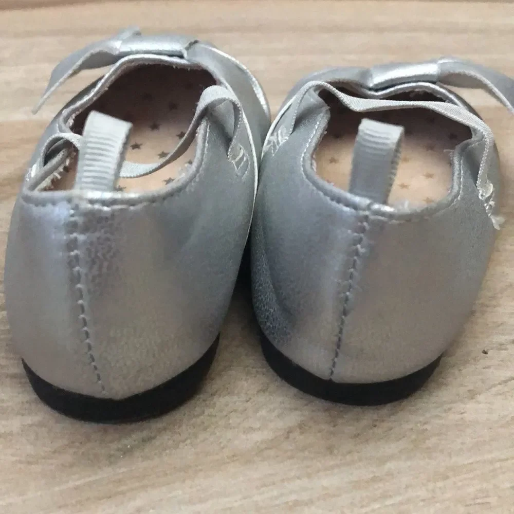 WONDER NATION Silver Slip on Shoes Size 4